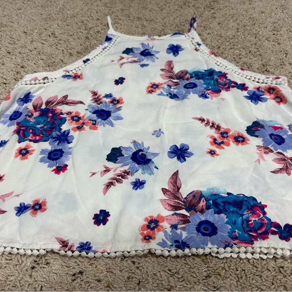 Large floral tank top - Picture 3 of 9